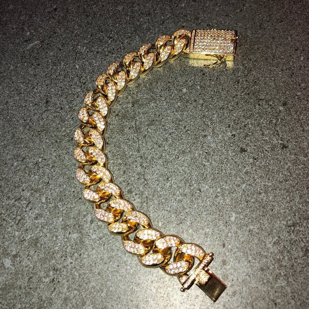 14K GOLD BRACELET! HEAVY!